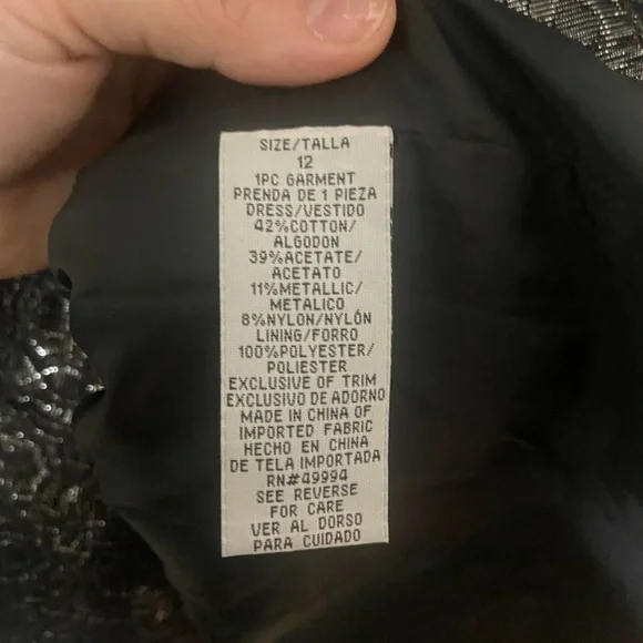 R&M Richards LIKE NEW metallic black/silver split neck sleeveless dress 12 - Picture 5 of 6